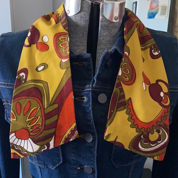 Vintage 70’s Small Psychedelic Boho Scarf - Picture 2 of 9